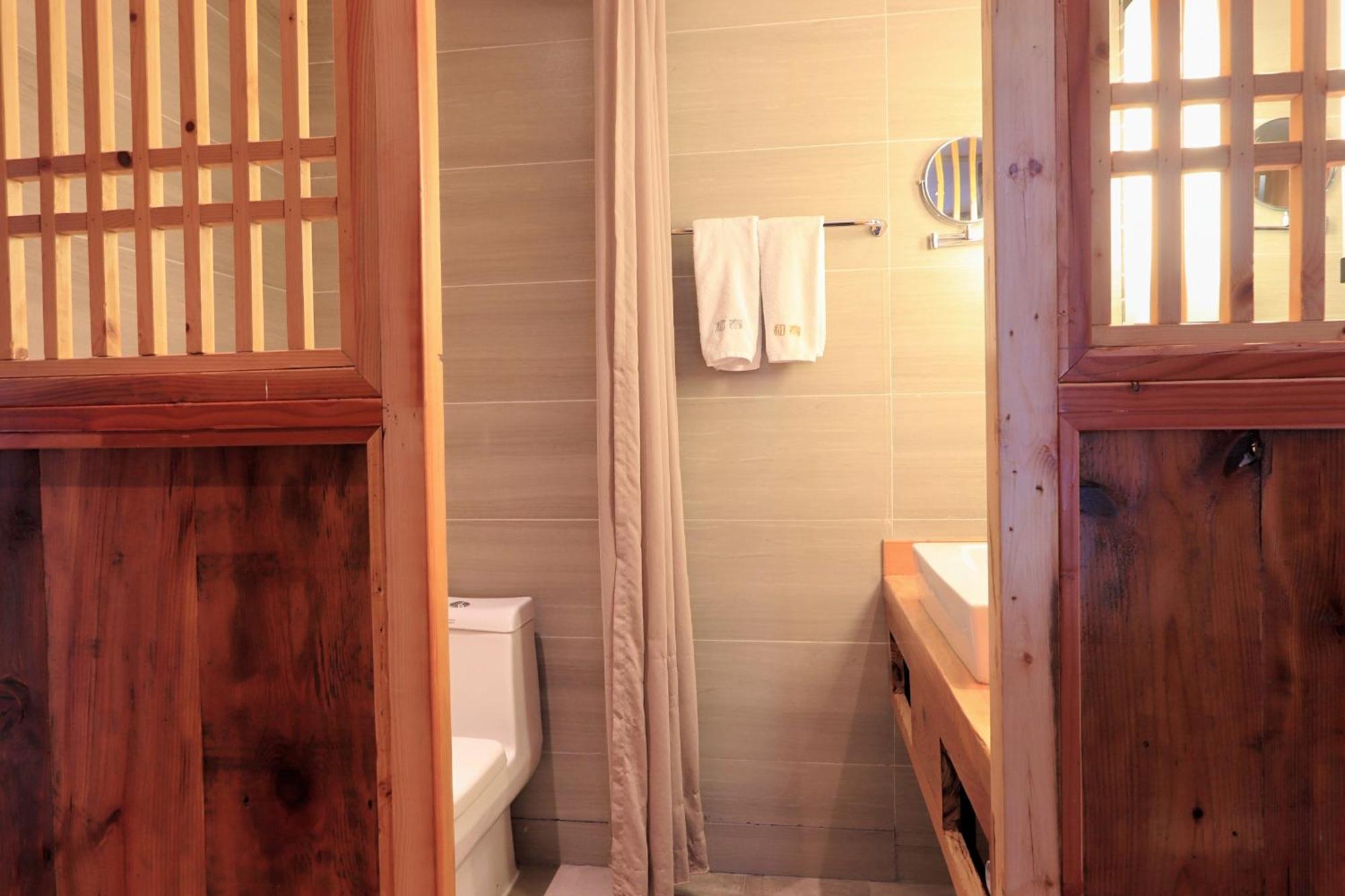 Mild Spring Boutique Hotel Huangshan Exterior photo